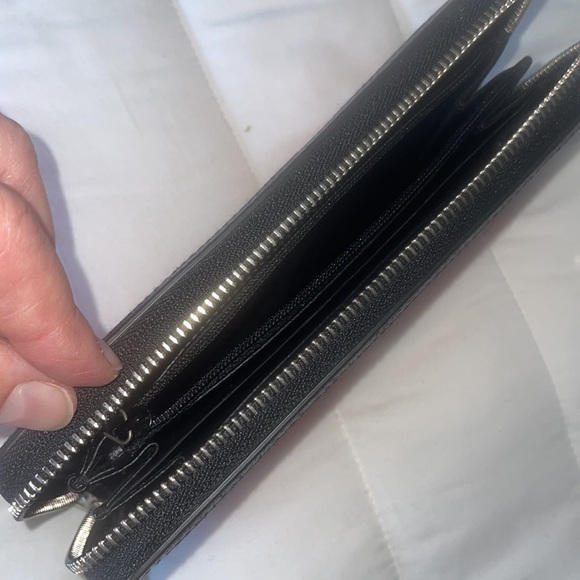 NWOT off the grid gucci zip around wallet Unisex - Picture 7 of 11